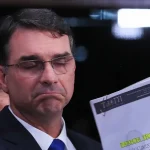 Caiado ataca Flávio após erro em currículo acadêmico
