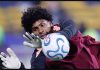 Hugo Souza denuncia racismo durante jogo do Corinthians na Libertadores