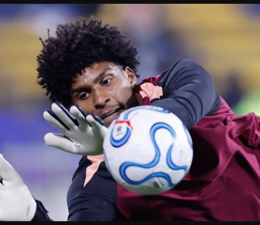 Hugo Souza denuncia racismo durante jogo do Corinthians na Libertadores