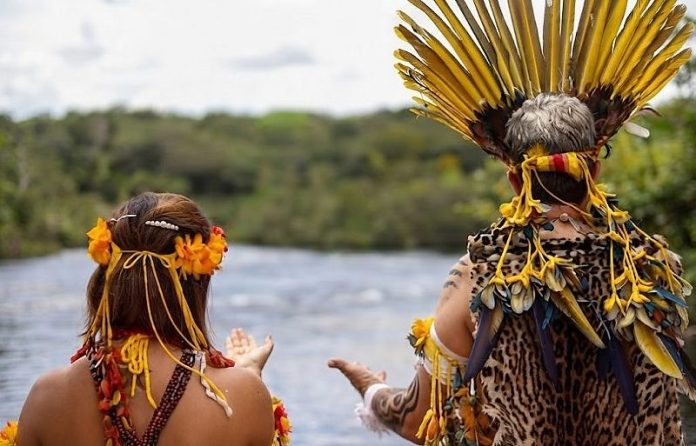 Indigenas