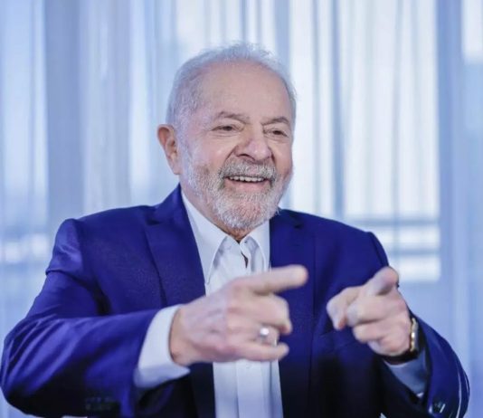 Lula diz que Vorcaro virou banqueiro no governo Bolsonaro e prisioneiro no seu