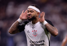 Corinthians confirma renovação de Memphis Depay e corre para regularizar documentação
