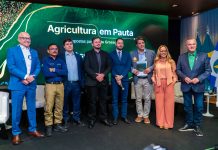 Candidatos ao Governo de MT assinam documento da Aprosoja MT com demandas do setor produtivo