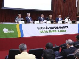 TSE apresenta segurança das urnas a representantes de 91 países