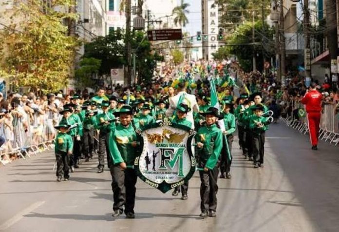 Desfile de 7 de Setembro em Cuiabá por causa do calor