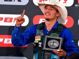 De Paranaíta: João Paulo Velasco vence etapa da PBR e assume liderança do ranking