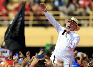 Lula assina decretos contra cambismo digital e garante água em shows