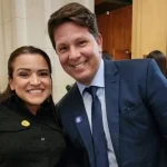Dino proíbe Mário Frias de deixar o Brasil durante investigação da PF