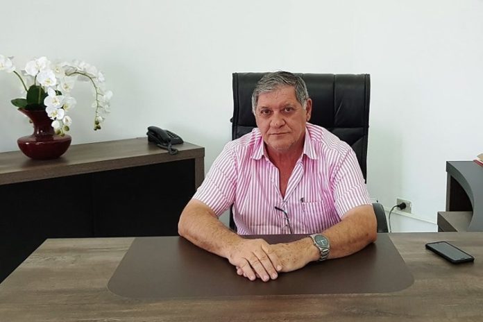 Moacir Luiz Giacomelli exprefeitod e VeraMT