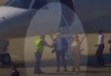 Vídeo mostra Moraes e esposa desembarcando de jatinho ligado a Vorcaro