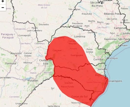 Alerta vermelho atingiu 708 cidades do Sul; chuva mantém riscos nesta terça