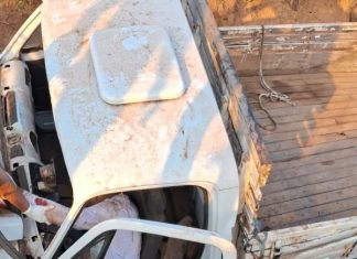 Caminhonete cai em vala e deixa vítima presa às ferragens em Sinop