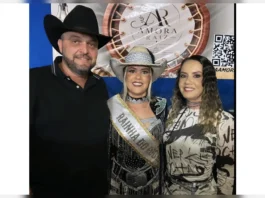 Familia “nada” tradicional: Rainha do rodeio revela trisal com irmã gêmea e agricultor em Goiás