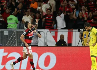 Flamengo vence o Mirassol e fica a um ponto do líder Palmeiras