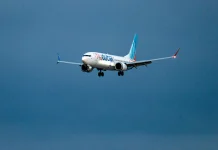 Piloto é esfaqueado durante voo e avião faz pouso de emergência na Arábia Saudita