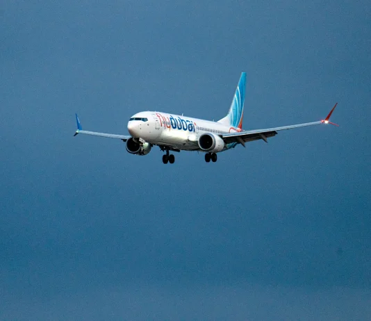 Piloto é esfaqueado durante voo e avião faz pouso de emergência na Arábia Saudita