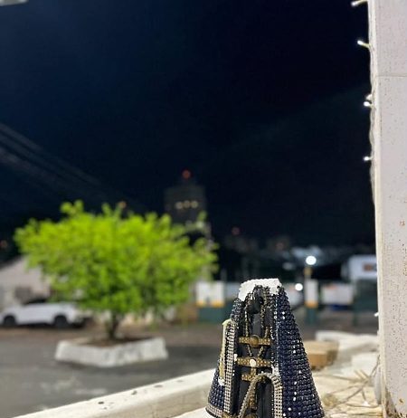 Imagem de Nossa Senhora Aparecida é encontrada danificada em Cuiabá