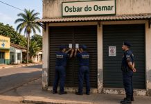 Polícia Militar presta apoio durante lacre de estabelecimento em Paranaíta
