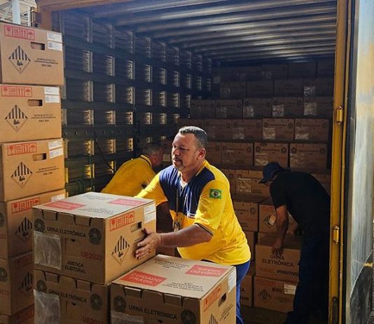 TRE-MT envia últimas urnas ao interior e avança na preparação das eleições