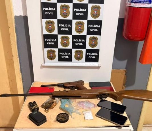 Polícia fecha ponto de tráfico em Canarana e prende suspeito com armas e drogas