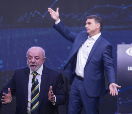 Globo restringe circulação de Lula e Flávio em debate após polêmica na Band