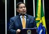 Hamilton Mourão é o único senador a votar contra o fim da escala 6×1