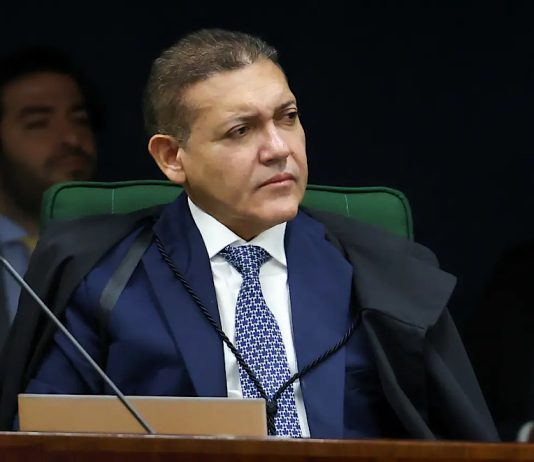 TSE dá 24 horas à Meta para apurar atuação do canal “Exército do Lula”