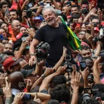 Lula vira sobre Flávio, vence segundo turno e conquista quarto mandato, projeta Datafolha