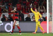 Muslera brilha nos pênaltis, e Estudiantes elimina Flamengo da Libertadores