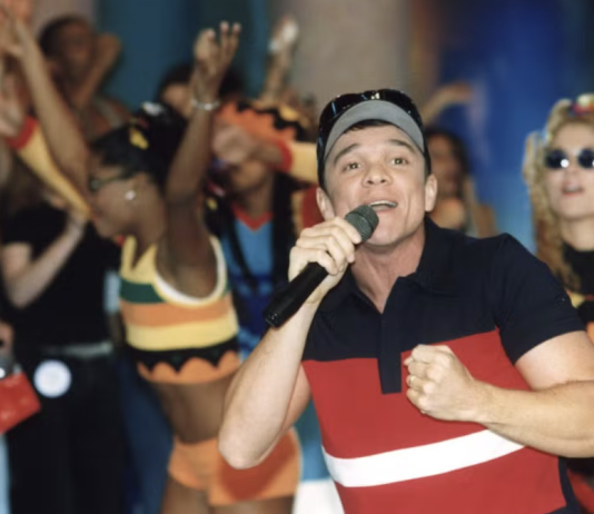 Morre Netinho, ícone do axé music e voz do sucesso “Milla”, aos 60 anos