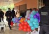 Quatro suspeitos são levados à delegacia após denúncia sobre distribuição de doces em Carlinda