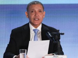Presidente do TSE rebate acusações e afirma que eleições ocorreram normalmente