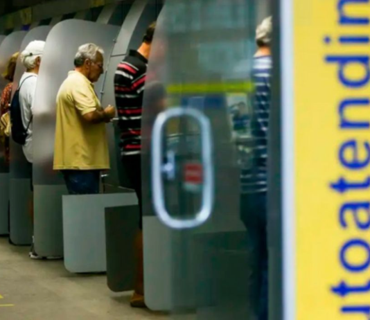 Bancos fecham na segunda-feira; veja como pagar contas no feriado da Padroeira