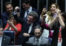 Senado aprova fim da escala 6×1 e prevê jornada de 40 horas semanais