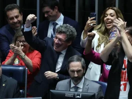 Senado aprova fim da escala 6×1 e prevê jornada de 40 horas semanais