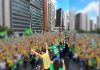 Flávio Bolsonaro leva funk e axé à Paulista em ato que reúne milhares