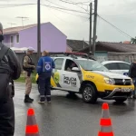Homem invade escola em Curitiba, faz 13 crianças reféns e morre em ação policial
