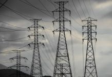 Mais de 290 torres de energia caem no Brasil em meio a eventos climáticos extremos