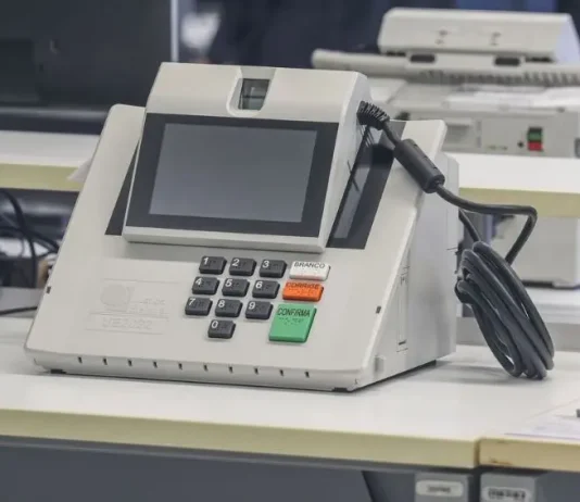 Você sabia? Falta de energia não impede votação; urnas têm sistema de contingência