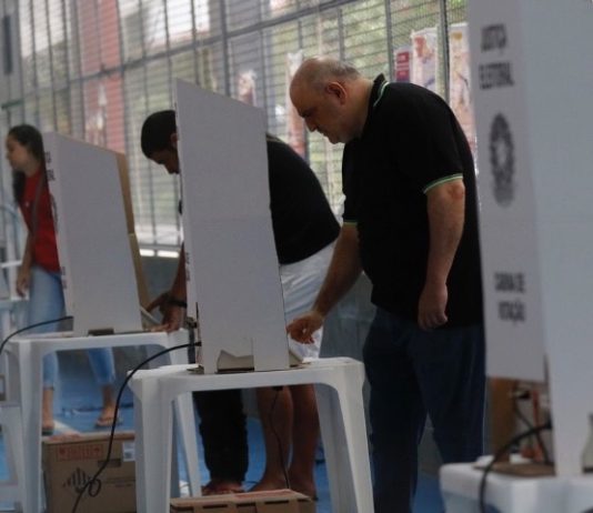 Eleições 2026: veja quem tem prioridade na fila de votação